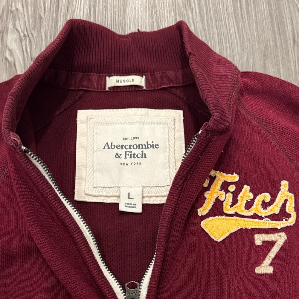 Abercrombie & Fitch Burgundy Zip Up Sweater - Picture 2 of 4
